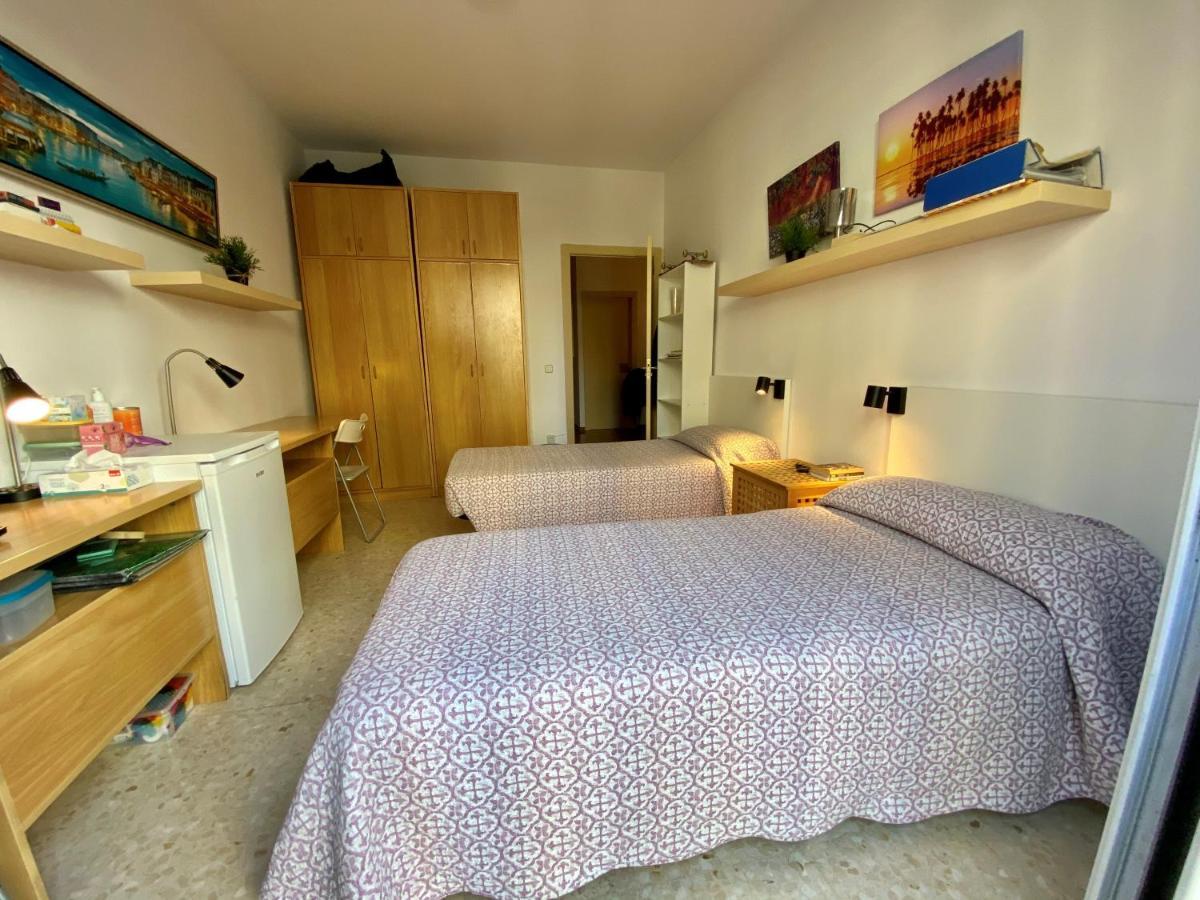 Barcelona Housing Recommend For Students ברצלונה מראה חיצוני תמונה