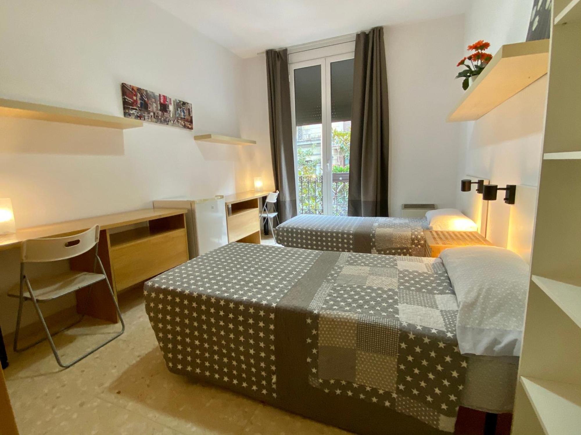 Barcelona Housing Recommend For Students ברצלונה מראה חיצוני תמונה